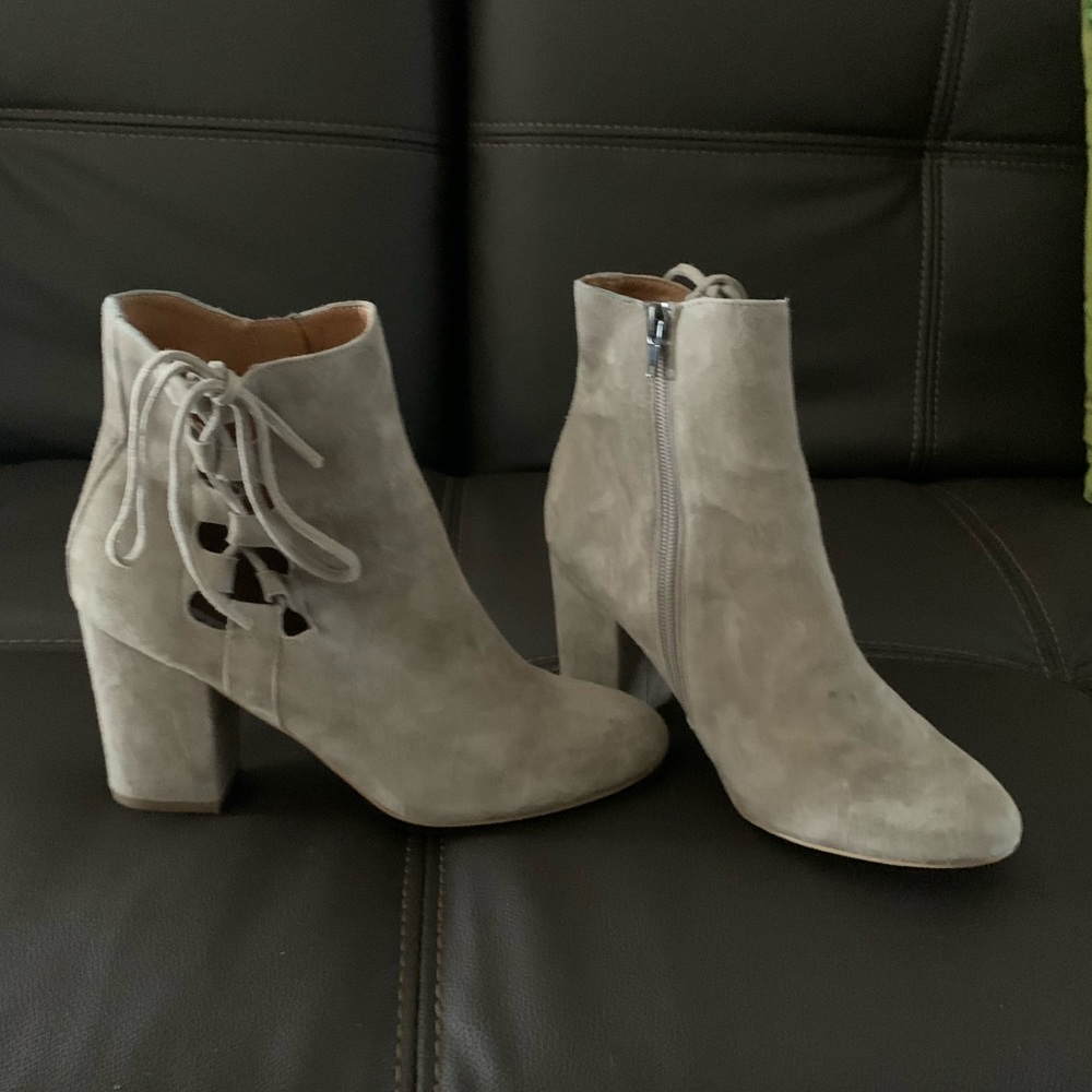 Steve Madden Suede Booties